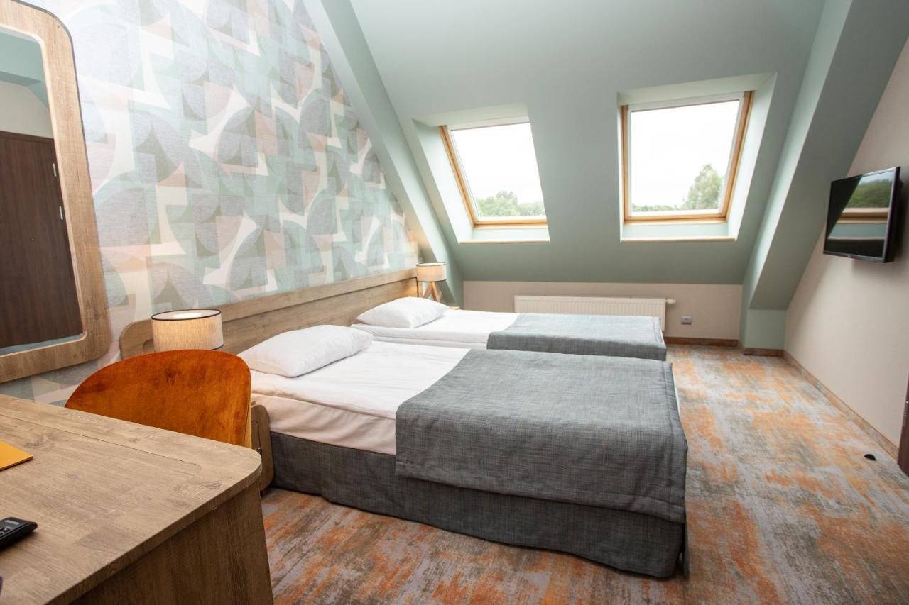 Hotel Styl 70 プシュチナ エクステリア 写真