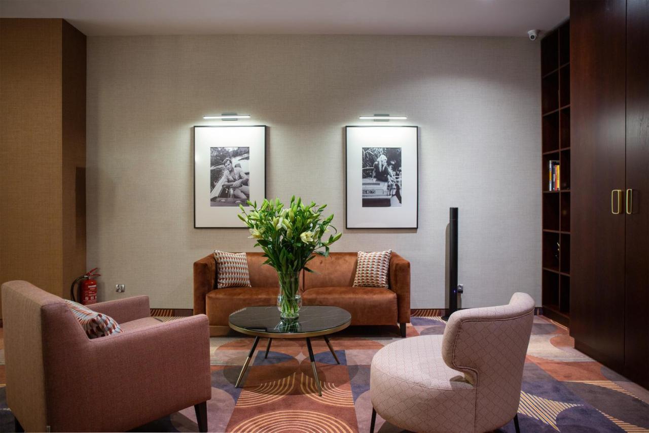 Hotel Styl 70 プシュチナ エクステリア 写真