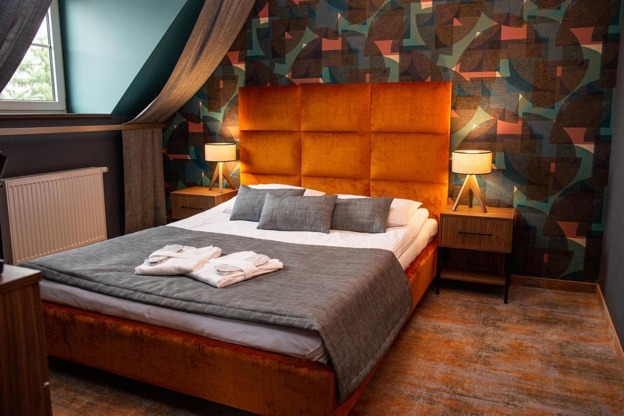 Hotel Styl 70 プシュチナ エクステリア 写真