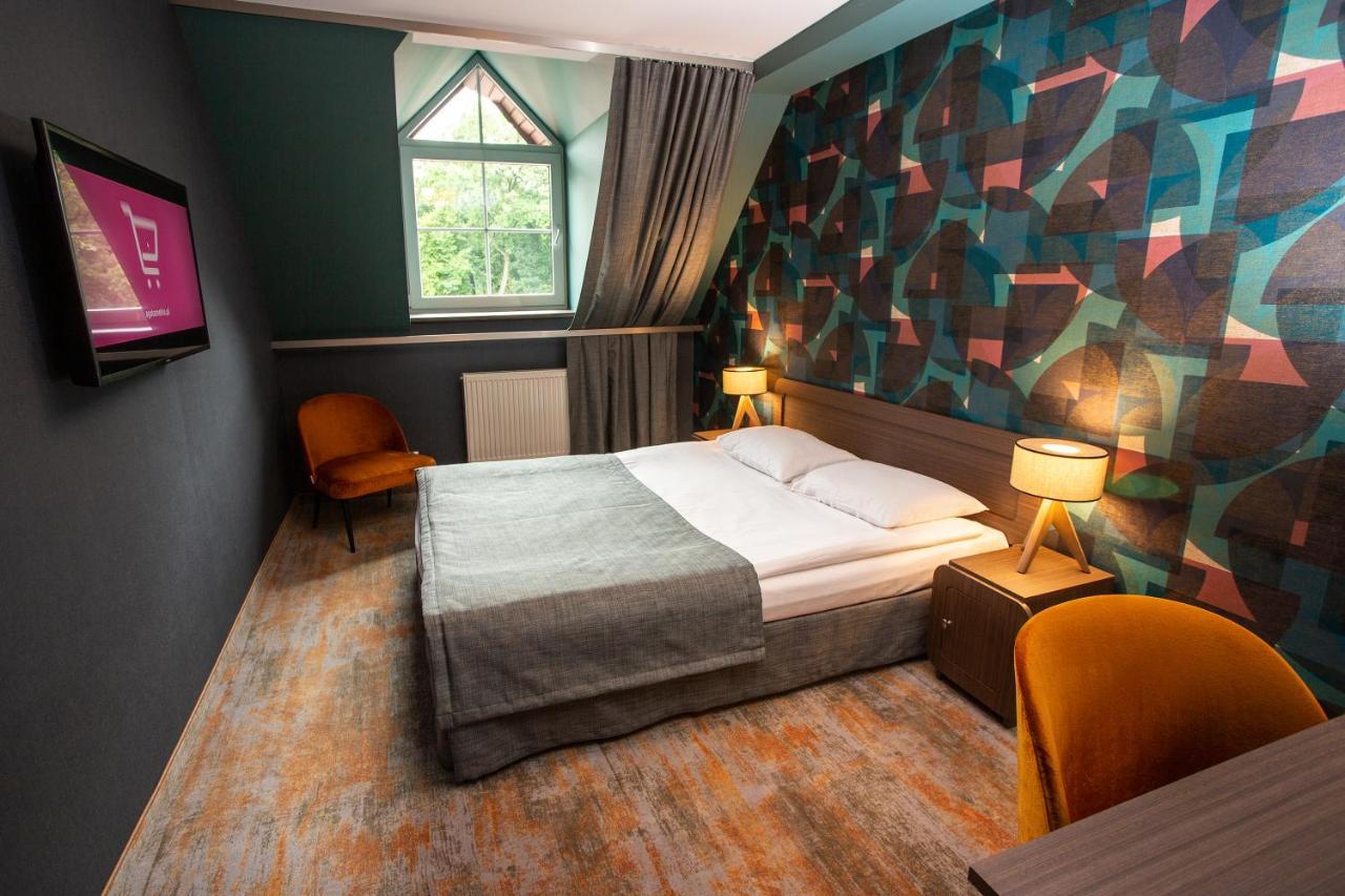 Hotel Styl 70 プシュチナ エクステリア 写真