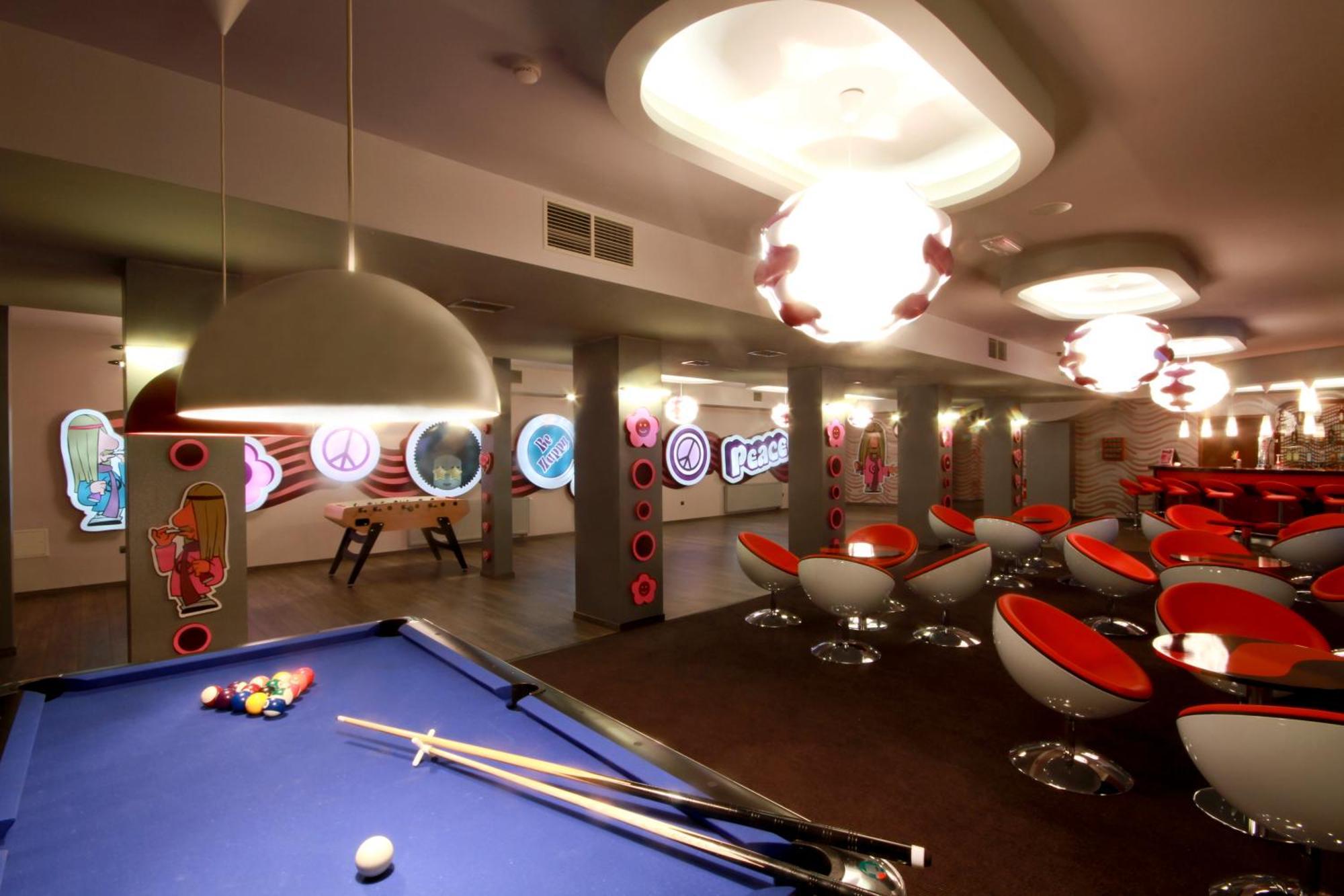 Hotel Styl 70 プシュチナ エクステリア 写真